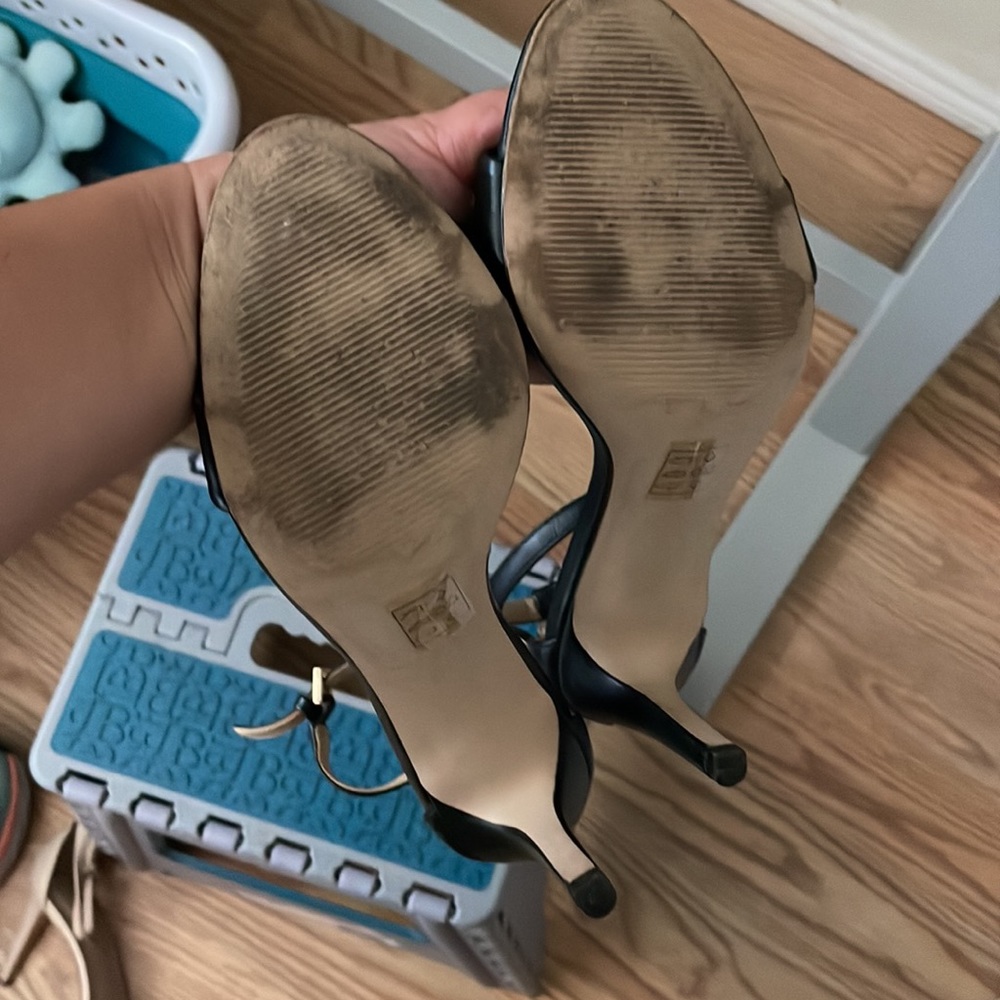 Also Heels - Picture 2 of 2